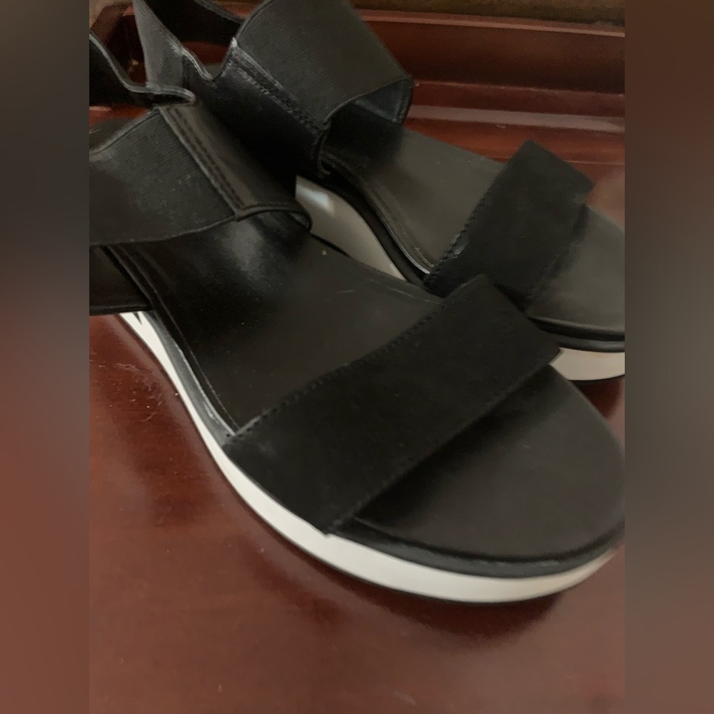 Naturalizer Black and White Gladiator Sandals